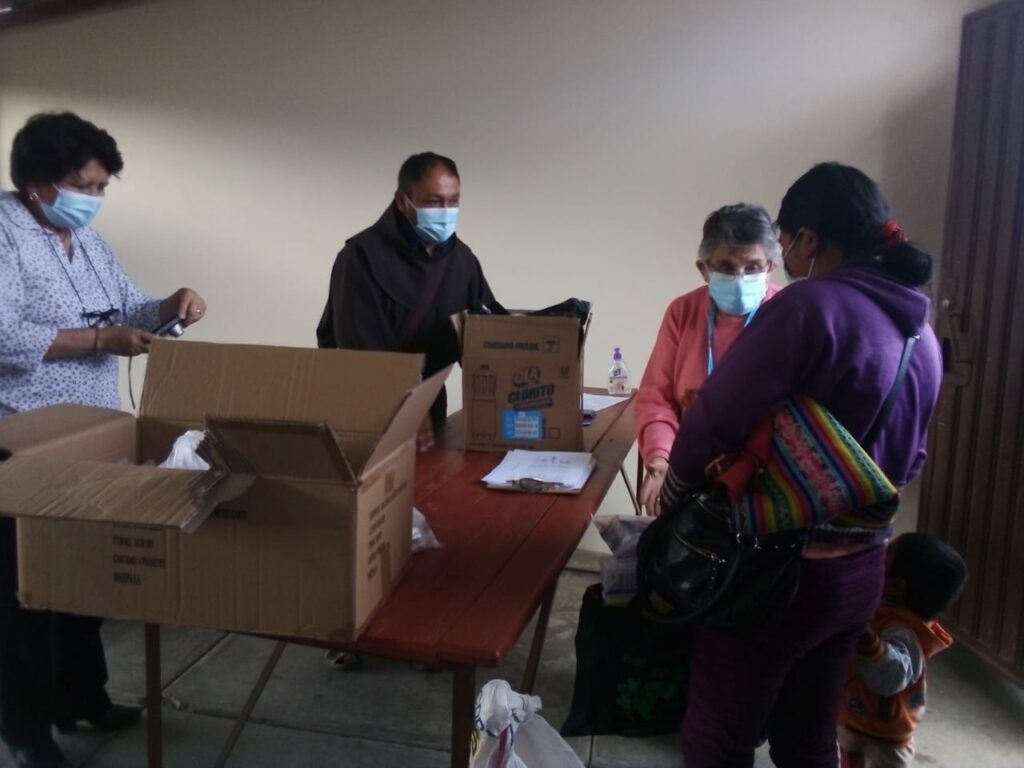 Organización y planificación en la entrega de alimentos en la Fundación Nueva Luz en Cochabamba (Bolivia)