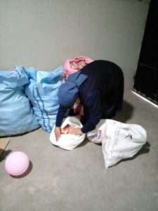 Entrega de alimentos en el Centro Integral San Francisco de Asís de La Paz (Bolivia)