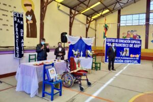 Celebración del día de San Francisco de Asís en El Alto y la Paz (Bolivia)
